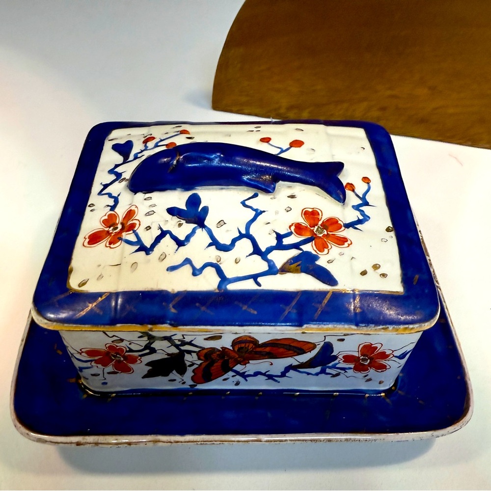Antique Imari Style Sardine Box with Lid and Attached Underplate